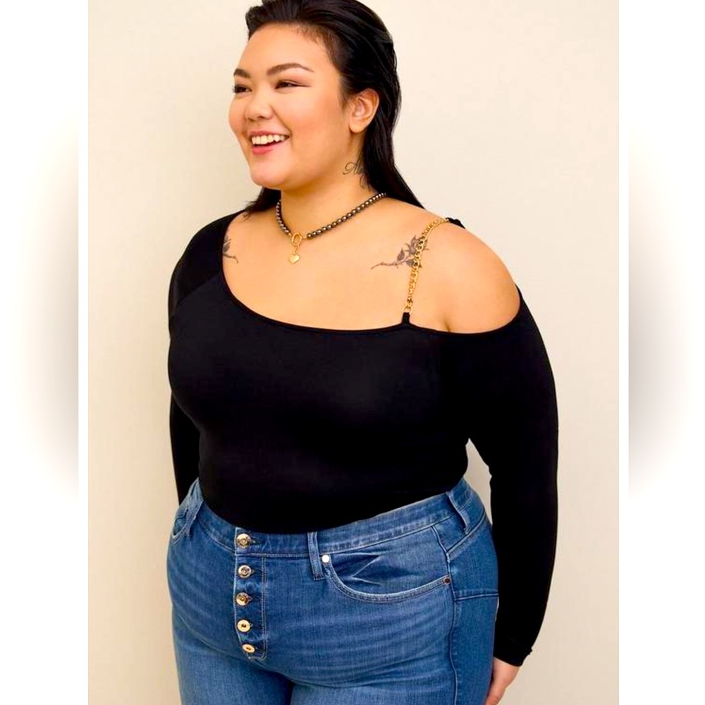 Torrid Off Shoulder Super Soft Chain Strap top